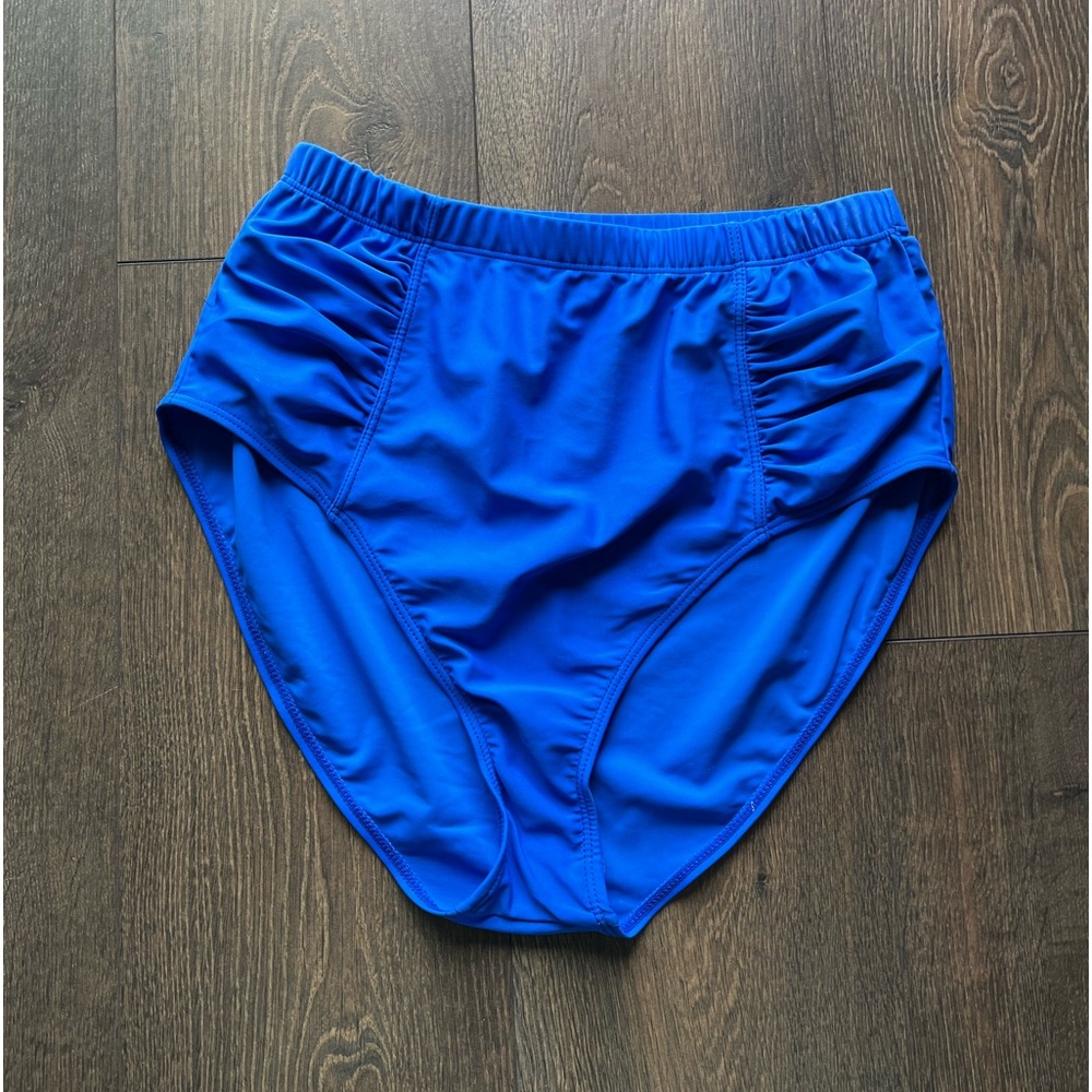 NWOT swim bottoms